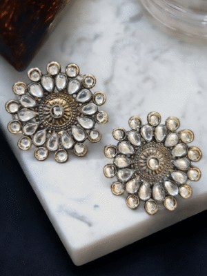 Oxidised kundan stud earrings close-up