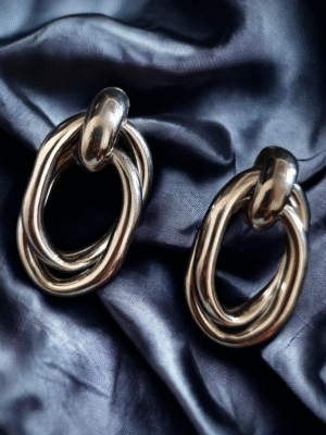 Pretty Chic Silver Earrings - trendy statement fashion earrings