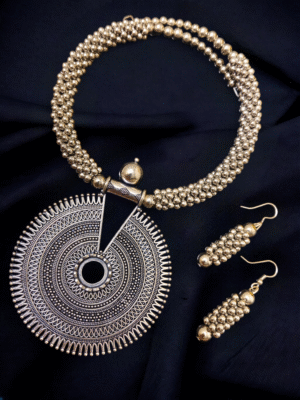 Oxidized necklace set with earrings