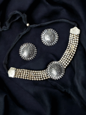 Oxidized necklace set with earrings