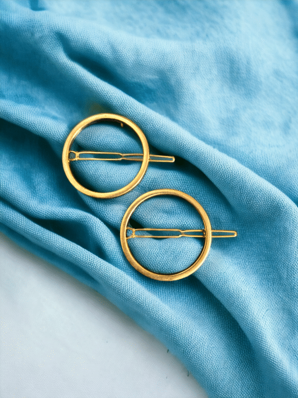 Glossy round hair pins for everyday styling