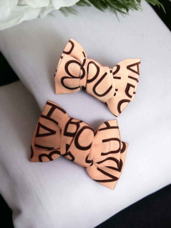 Glossy bow hair clips - fashionable and fun