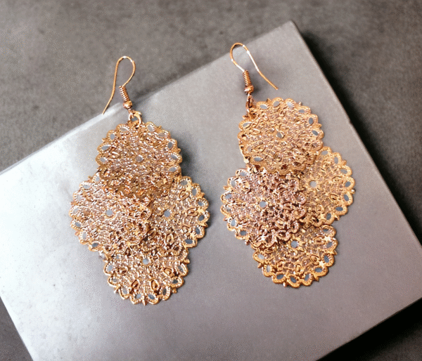 Floral mesh lightweight dangler earrings