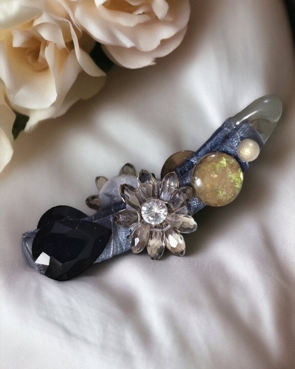 Stylish floral banana clip for daily wear