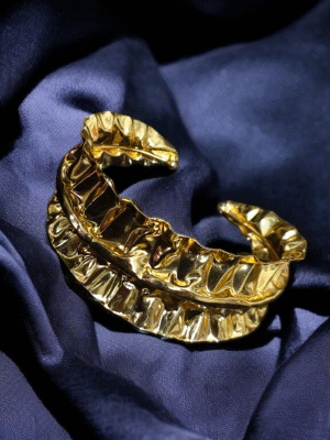 Crushed texture brass cuff