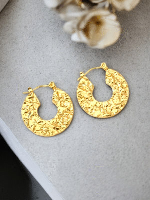 Anti-tarnish stud earrings in minimal style